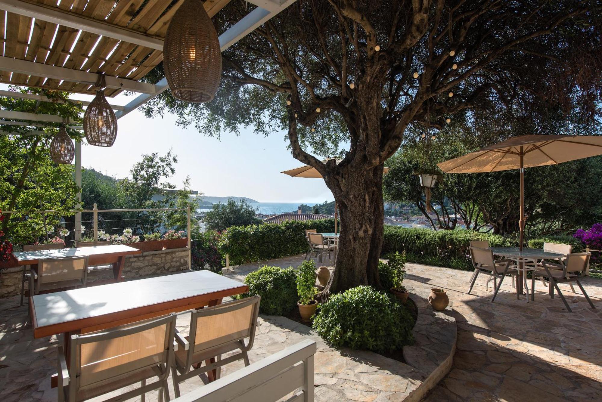 Hill Lofos Hotel Kassiopi Eksteriør billede
